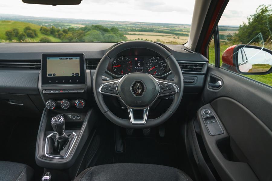 Торпедо Renault Clio 2019 года  (UK) (фото 34 из 40)